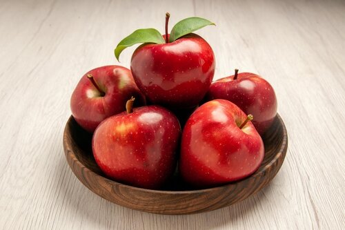 Apples is in list of fruits to reduce creatinine level