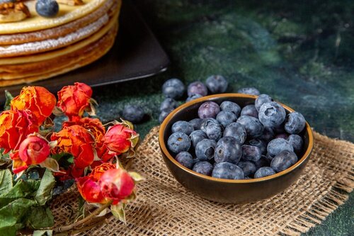 Blueberries is in list of fruits to reduce creatinine level